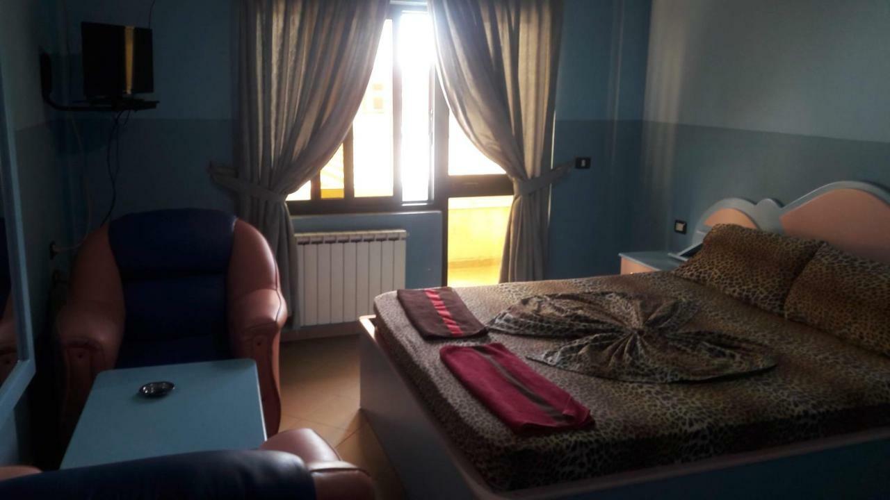 Hotel Europa Lezhë Eksteriør bilde
