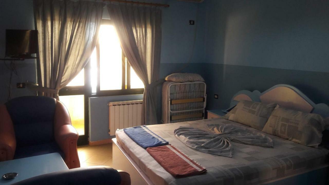 Hotel Europa Lezhë Eksteriør bilde